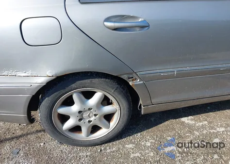 2003 Mercedes-Benz C 240 from USA, damaged, VIN WDBRF81JX3F372134